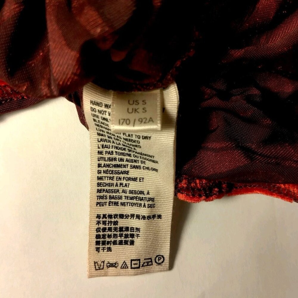 Free People Velveteen Dream Shirt S Red Floral Velour Crop Peasant Ruffle V Neck - Picture 13 of 16